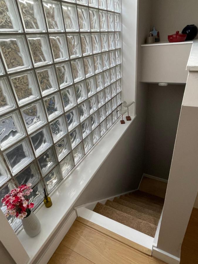 Hot Numbers Apartment Cambridge  Luaran gambar