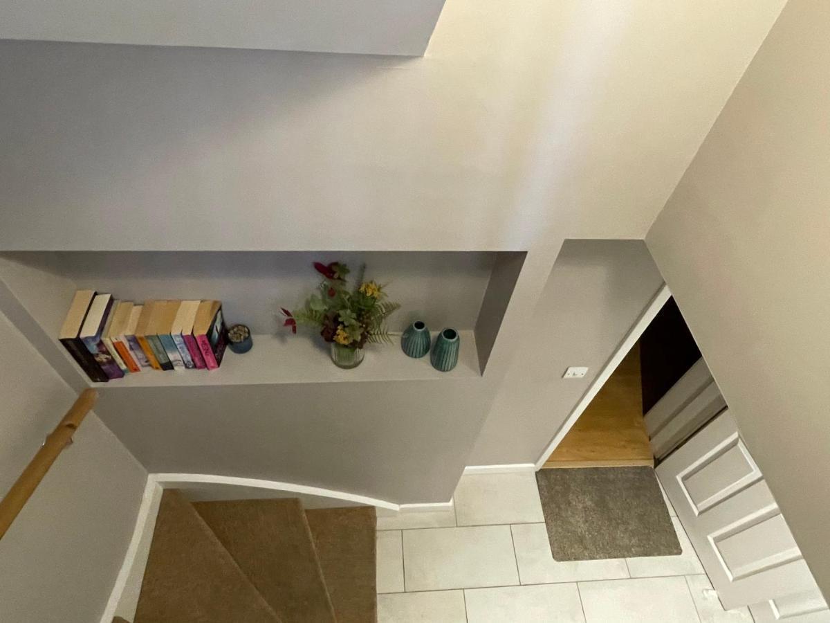 Hot Numbers Apartment Cambridge  Luaran gambar